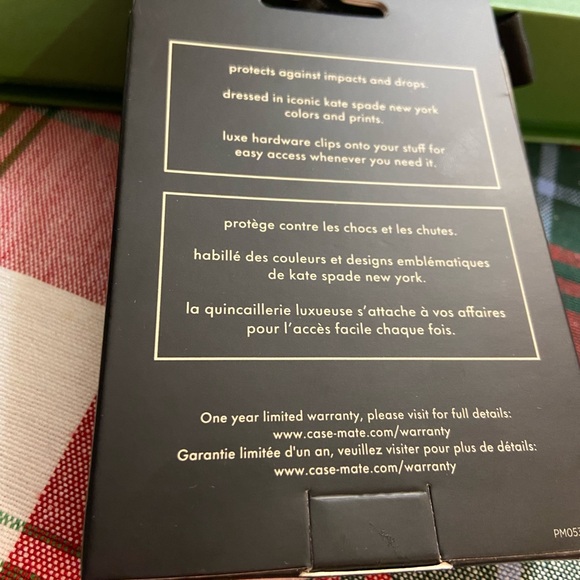 NWT! Kate Spade carrying case for AirPods Pro - Picture 10 of 10